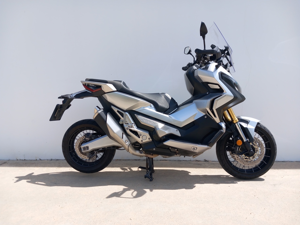 X-ADV